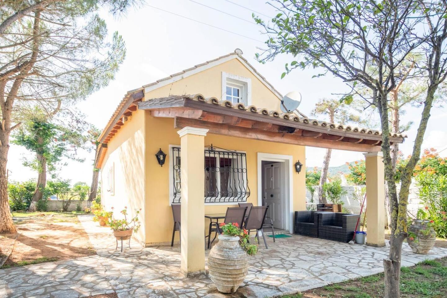 St. George Villa アギオス・ゲオルギオス エクステリア 写真